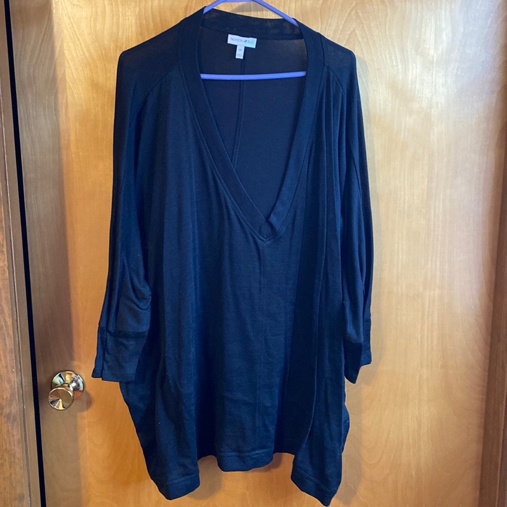 Woman’s jersey 2X worn only once